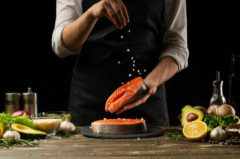 Tuńczyk w ciąży – czy można go jeść? Bezpieczny czy nie?