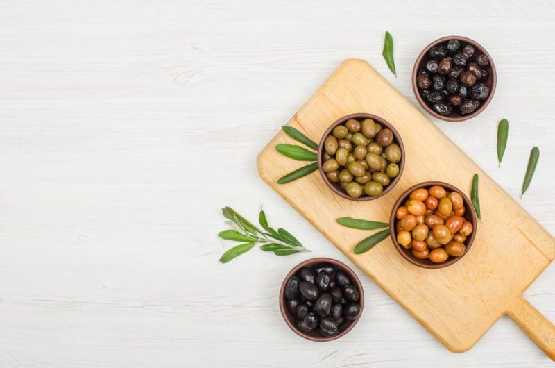 Oliwki w ciąży – czy można je jeść? Sprawdzamy czarne, zielone i oliwę