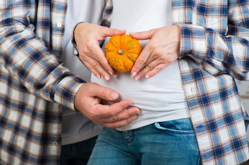 Dynia i pestki dyni w ciąży – czy można je jeść?