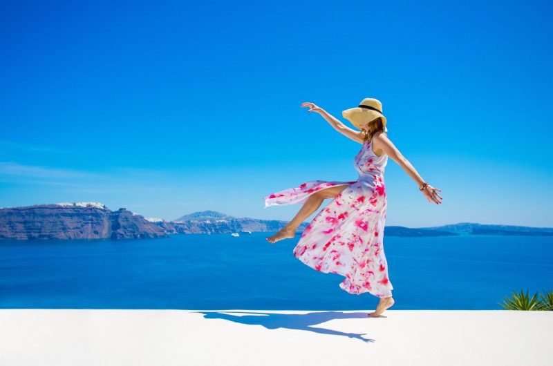 Te zwiewne wieczorowe sukienki to idealny strój na tegoroczne lato!