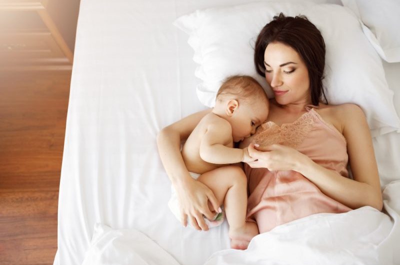 Karmienie piersią a kolejna ciąża – jak to wygląda? Wskazówki i przeciwwskazania