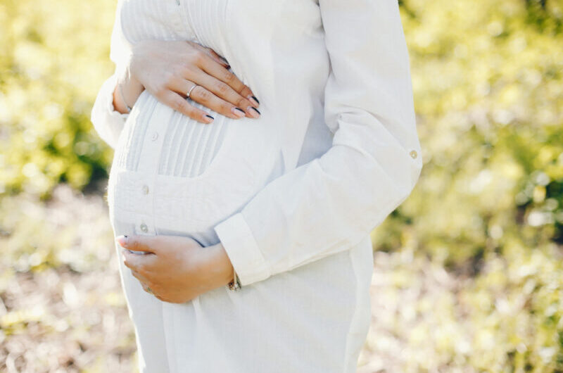 Żelazo w ciąży – dlaczego jest ważne? Normy, niedobór i nadmiar