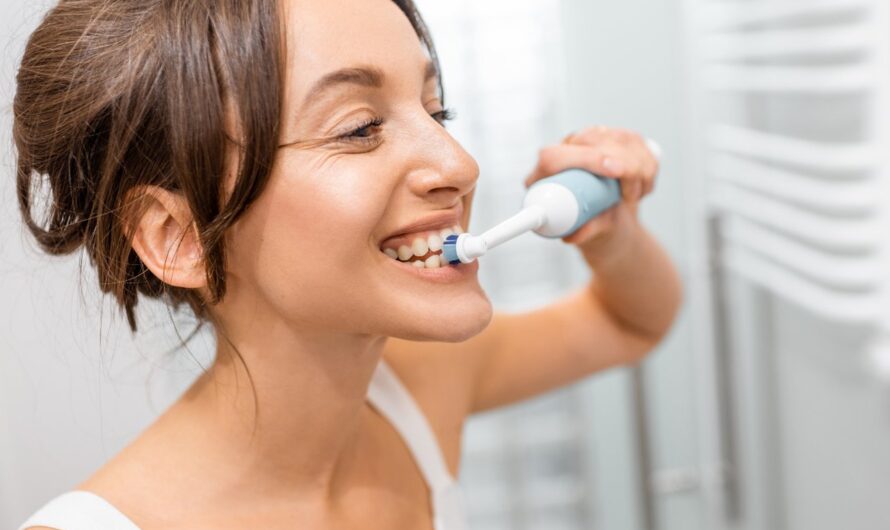 Jak szczoteczki elektryczne mogą pomóc w problemach z dziąsłami i wrażliwymi zębami?