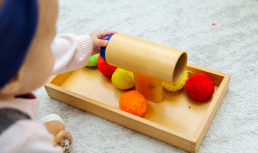 Zabawki Montessori dla niemowląt: jakie wybrać i dlaczego