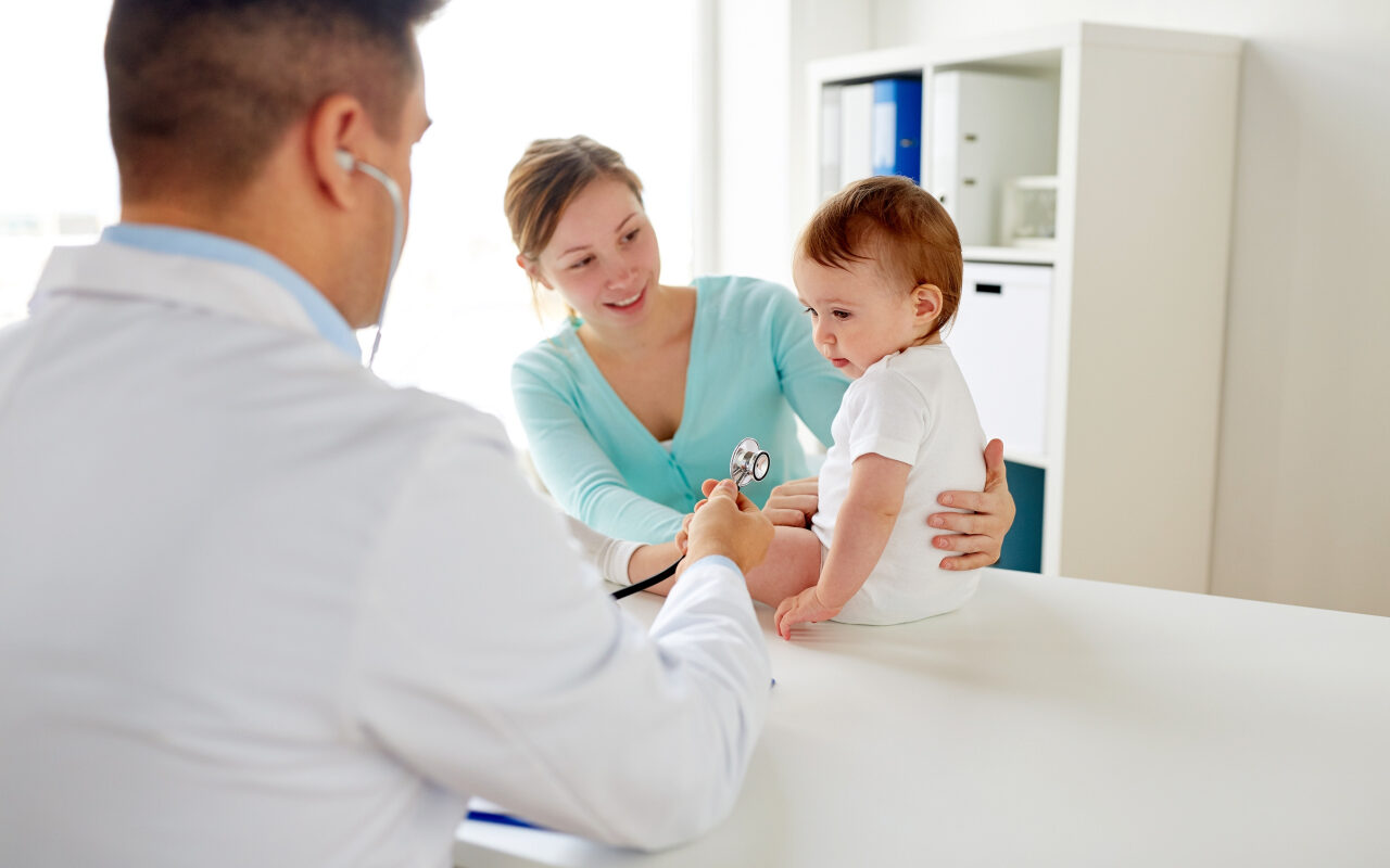 Pierwsza wizyta u pediatry: jak się przygotować i jakie pytania zadać